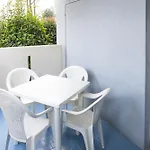 Apartment Fronte Mare Con Piscina Mv6