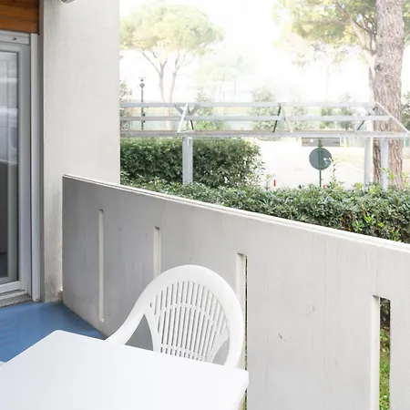 Apartment Fronte Mare Con Piscina Mv6