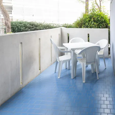 Fronte Mare Con Piscina Mv6 Lignano Sabbiadoro